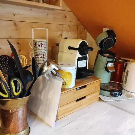 Sejour En Famille Dans Longere, 2 Double Avec Berceau Et Possibilite Lit Pliant 1 Personne, Relais Motard, Nespresso A Disposition Dans Bed & Breakfast Marigne-Laille