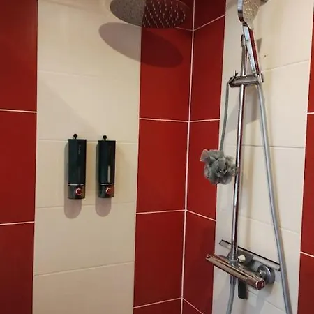 Sejour Et Weekend En Famille Chez L'habitant, Longere Berceenne, 2 4 Pers, Possibilite Rajout Berceau Et 1 Lit Single Soit 6 Pers Maxi Oda ve Kahvaltı