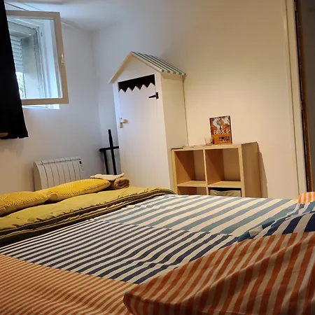 Sejour Et Weekend En Famille Chez L'habitant, Longere Berceenne, 2 4 Pers, Possibilite Rajout Berceau Et 1 Lit Single Soit 6 Pers Maxi *